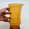 Skandynawski dzbanek Handcraft szkło artystyczne bursztynowe 20 cm