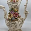 Ogromny dzban Capodimonte Włochy rzeźbiona ceramika kwiaty 48 cm