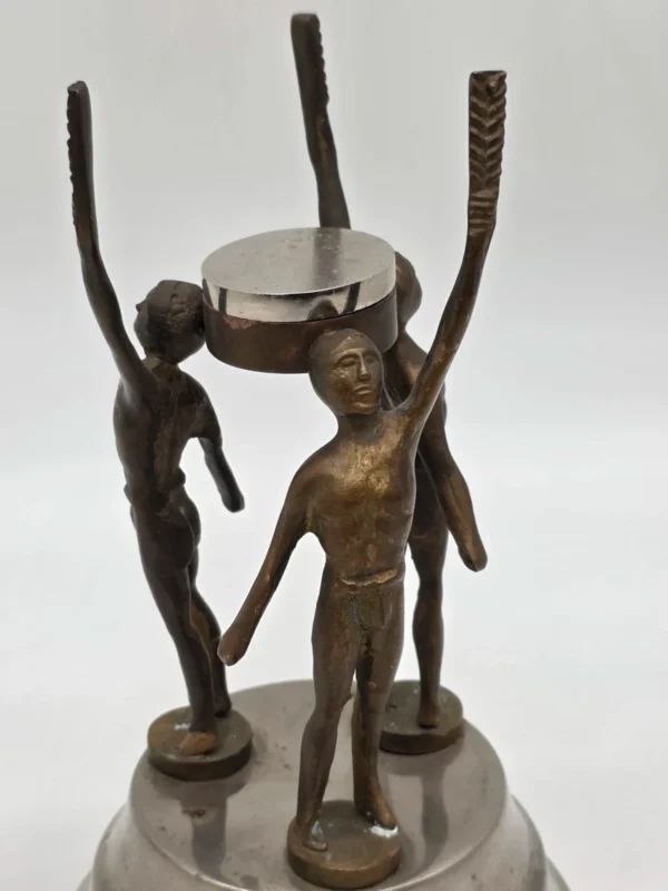 Mosiężna figurka świecznik z trzema postaciami vintage 24 cm