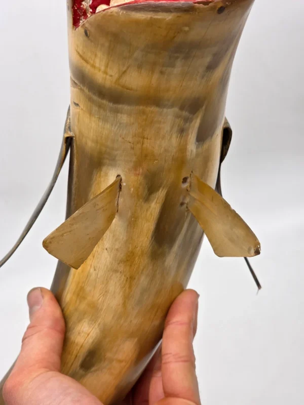 Wielka rzeźba rekin wykonana z naturalnego rogu Como Włochy 67 cm
