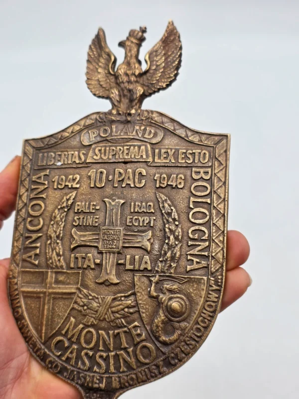Pamiątkowy ryngraf 10 PAC Monte Cassino 2 Korpus Polski 1942 1946