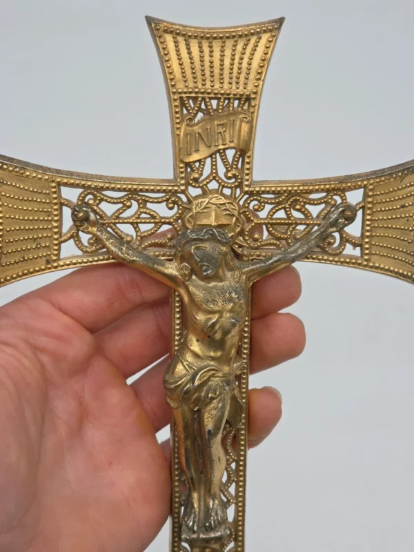 Stary krzyż ścienny pasyjka ażurowy mosiądzowany 23x15 cm