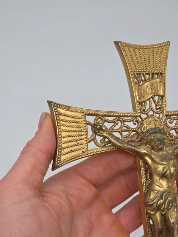 Stary krzyż ścienny pasyjka ażurowy mosiądzowany 23x15 cm