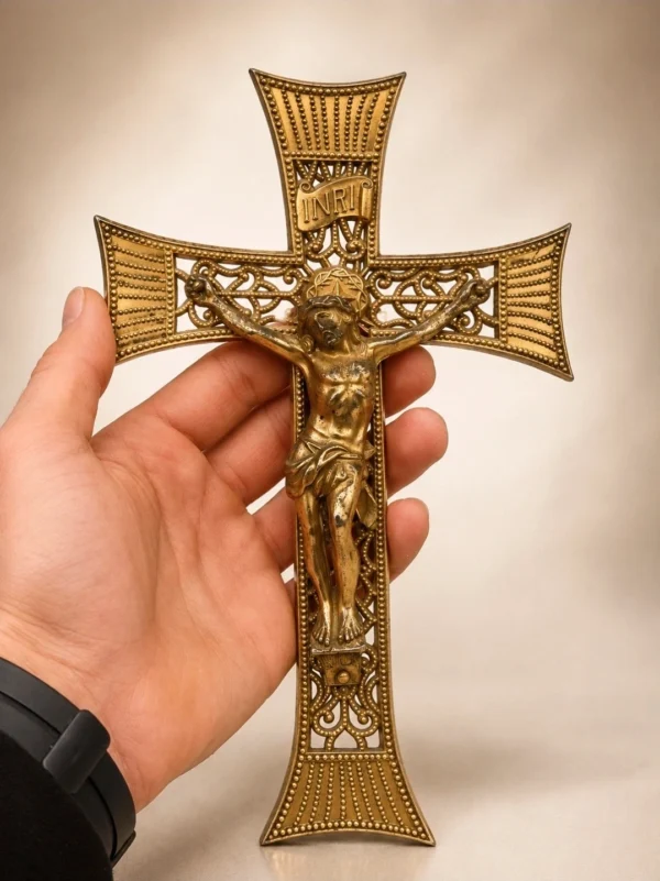 Stary krzyż ścienny pasyjka ażurowy mosiądzowany 23x15 cm