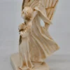 Figurka Anioł Stróż z dzieckiem alabaster patynowany Grecja 21 cm