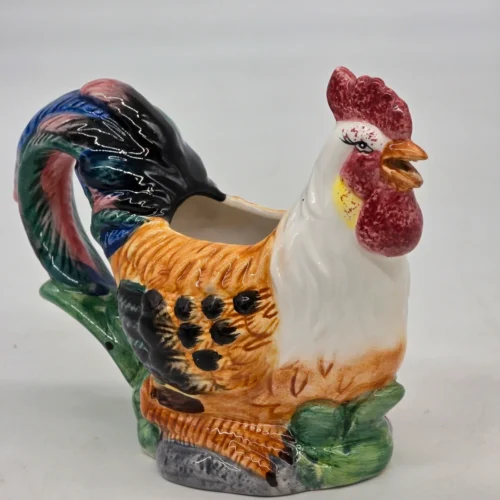 Dzbanek mlecznik w kształcie koguta kolorowa ceramika dekoracyjna wys 14 cm