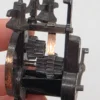 Stara temperówka miniatura zegar kolebnikowy mechanizm klikający wys 8 cm