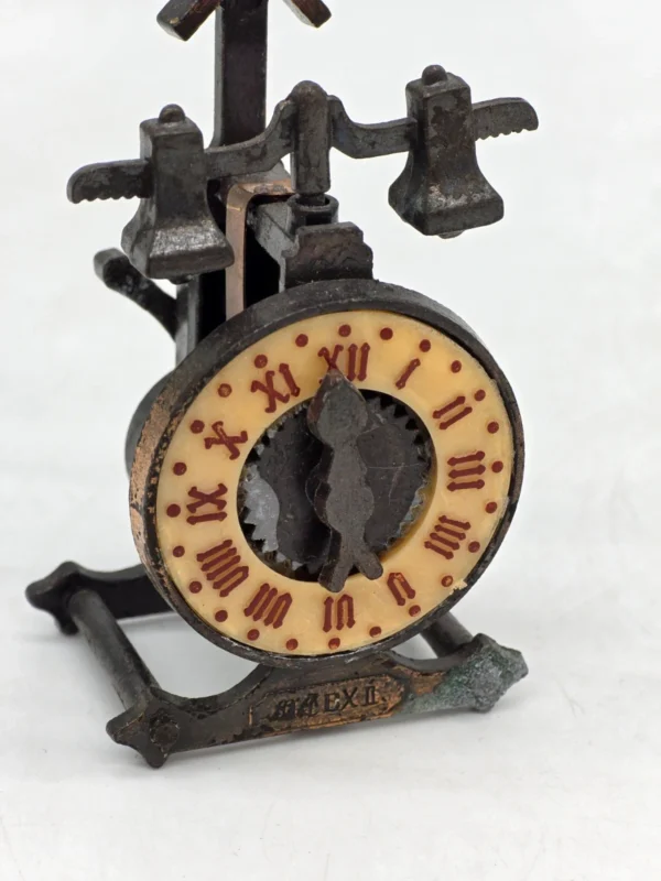 Stara temperówka miniatura zegar kolebnikowy mechanizm klikający wys 8 cm