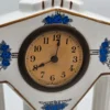 Francuski zegar kominkowy Art Deco ceramika niebieskie róże France 28 cm