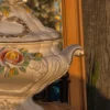 Włoska waza ceramiczna z pokrywą majolika Bassano kwiaty 3D 40x36 cm