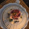 Włoski dzban ceramiczny Capodimonte majolika barok kwiaty 3D 40 cm